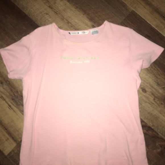 Nice light pink Tommy Hilfiger top. - Picture 3 of 3